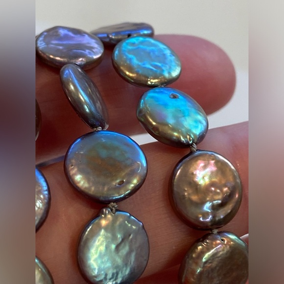 Freshwater coin pearls, purple iridescent, about 1/2” diameter each, silk, 60” - Picture 5 of 12